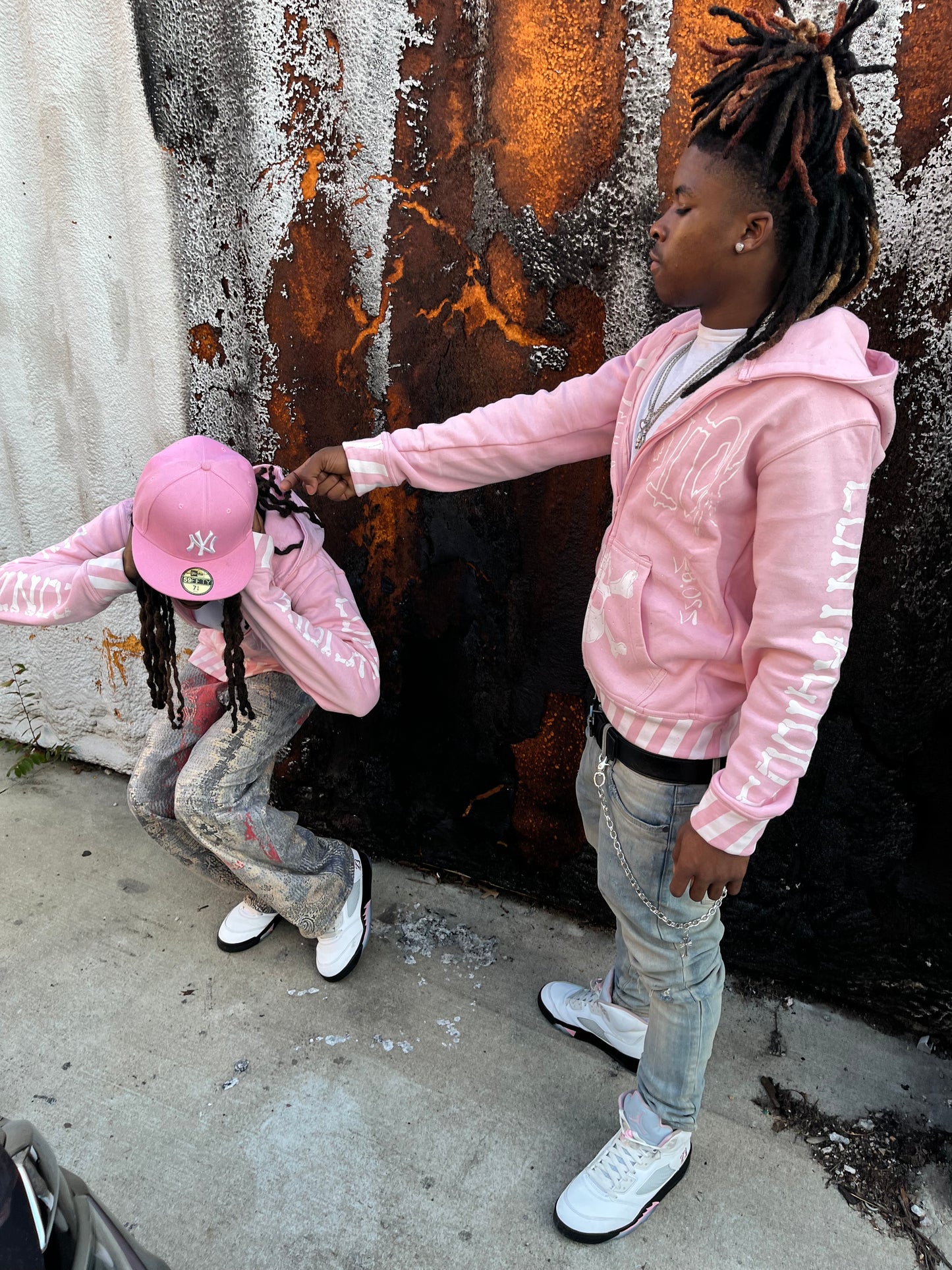 cropped black and white zip up hoodie